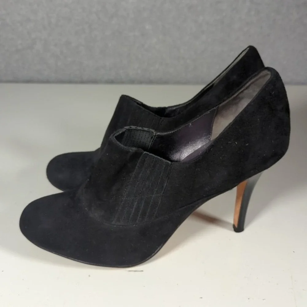 Cole Haan Air TALIA Booties Size 10 B Black Suede Gored Slip On Stiletto‎ Witchy